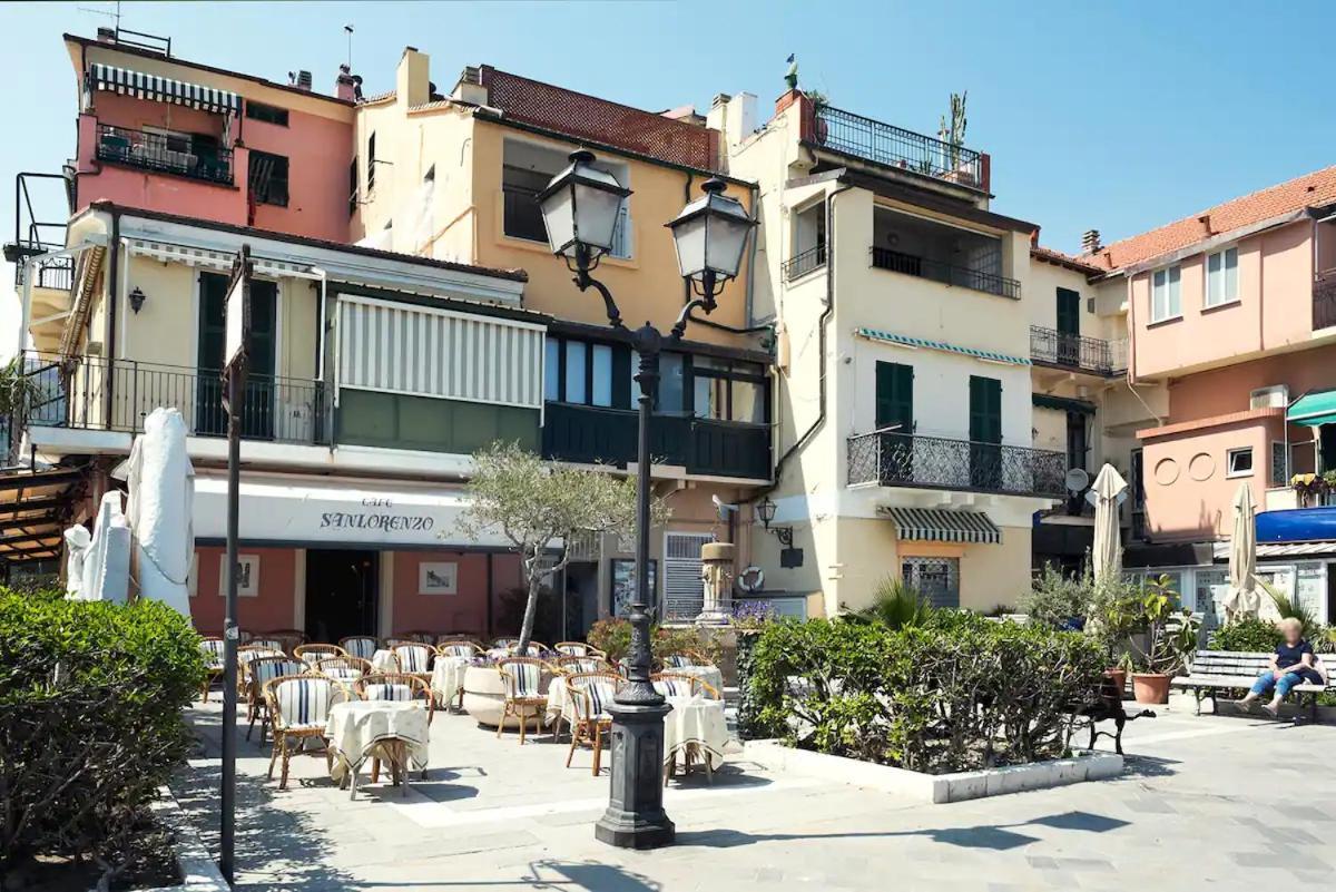 Hotel Alassio Vayadu' Arabesque Exterior foto